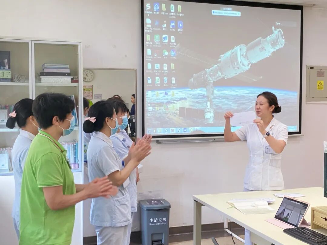 病房的床怎么摇起来住院不用“摇人”！免陪护病房：躺平，剩下的交给我们_https://www.jmylbn.com_新闻资讯_第17张