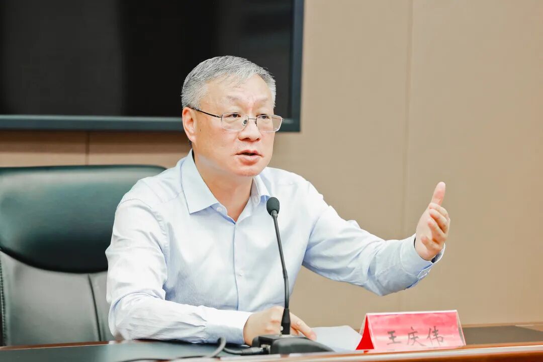 邗江区组织收听收看省安委会全体扩大会议并召开续会王庆伟强调坚决