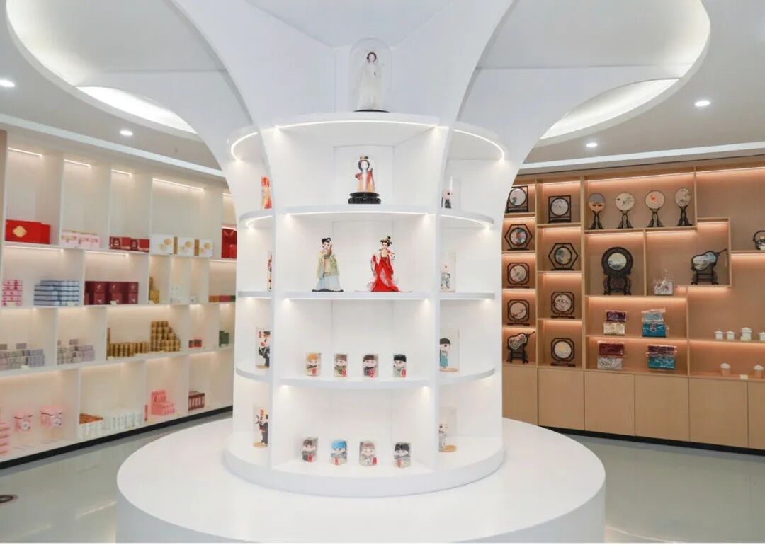 协会联合维扬经济开发区管委会,在扬州五亭龙毛绒玩具城共同建设打造