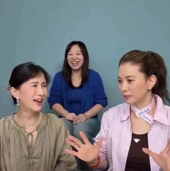 袁咏仪被问和蔡少芬谁普通话更好,当场破防急眼:能不能找别人,你不能拿我跟她比