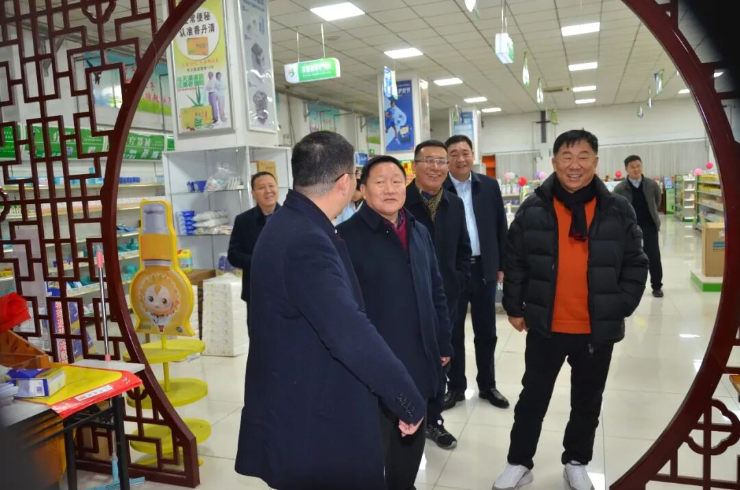 新春慰问暖人心，坚守岗位显担当丨集团党委书记、董事长滕鸿儒慰问春节坚守岗位职工