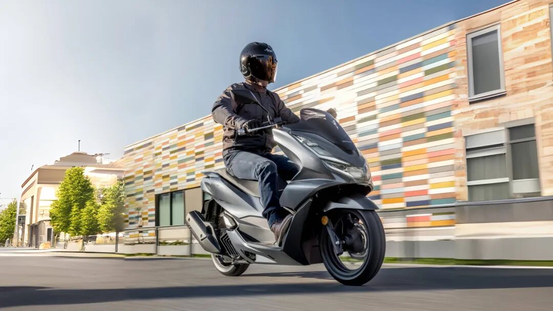 本田pcx160竞争力解析踏板简鉴第3期