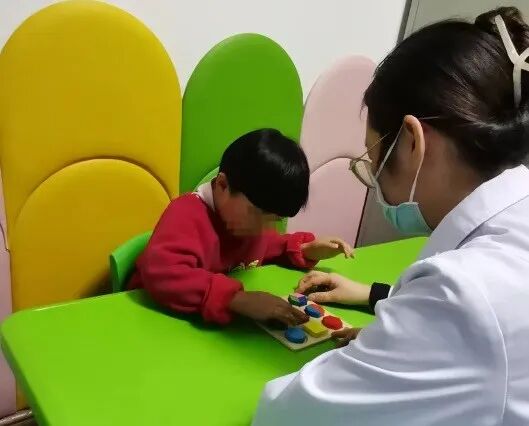 经颅电刺激仪怎么用【新技术新业务】宁夏回族自治区中医医院暨中医研究院儿三科（儿童康复）引进经颅直流电刺激仪_https://www.jmylbn.com_新闻资讯_第4张