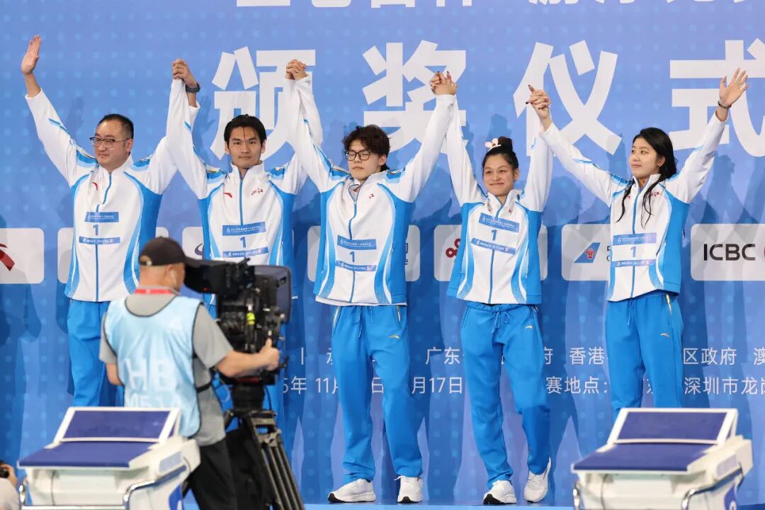 徐放200米蝶金牌