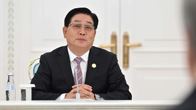 Касым-Жомарт Токаев принял председателя правления китайской логистической компании YTO Express