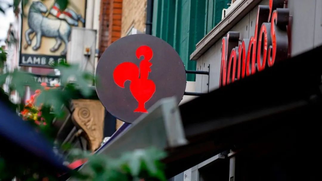 Nando's缺鸡:关50家门店？英航返校航班来了！英国新增3.3万例！苏格兰欲将新冠法律“永久化”