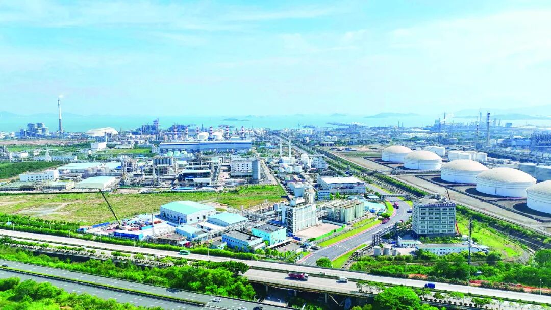 大亚湾成功创建五星级国家新型工业化产业示范基地。