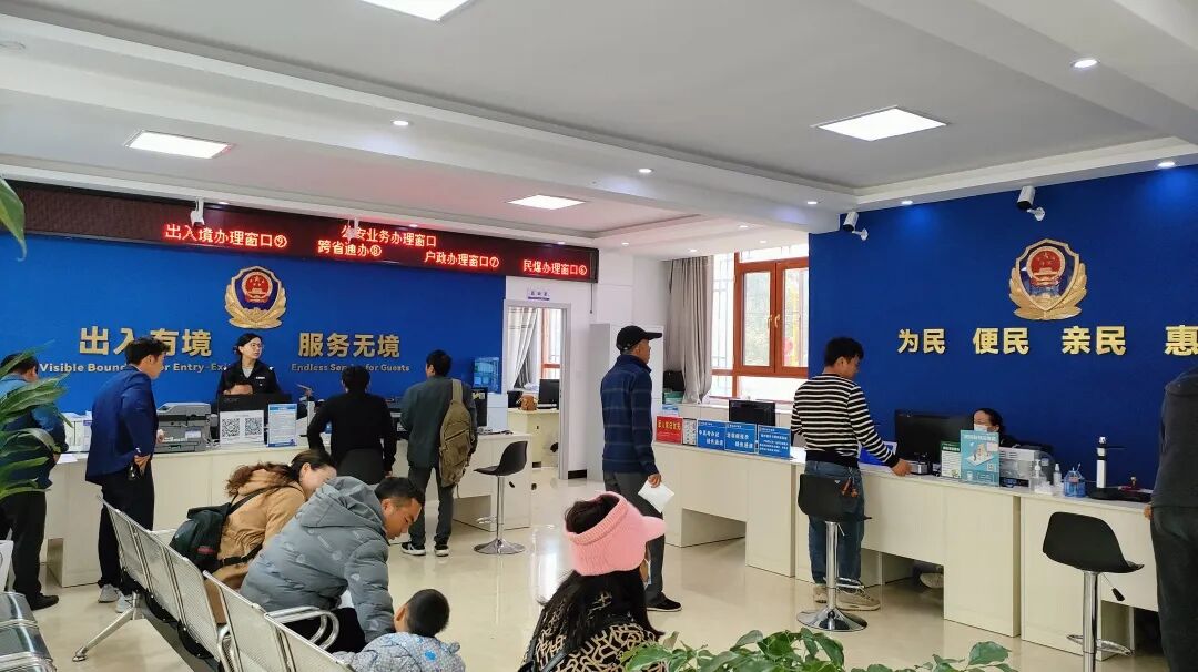 小窗口服务大民生延时办温暖群众心