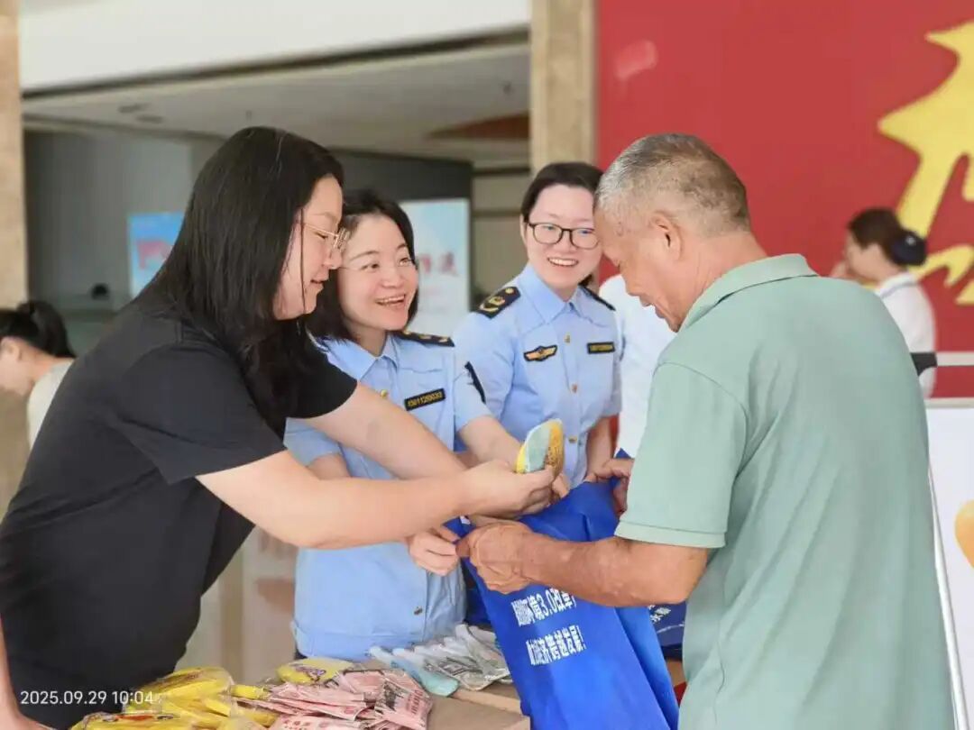 福州监管局电话__福州市监察局局长