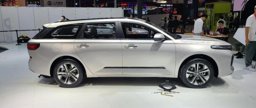 国民的旅行车？新宝骏RC-5W来了！