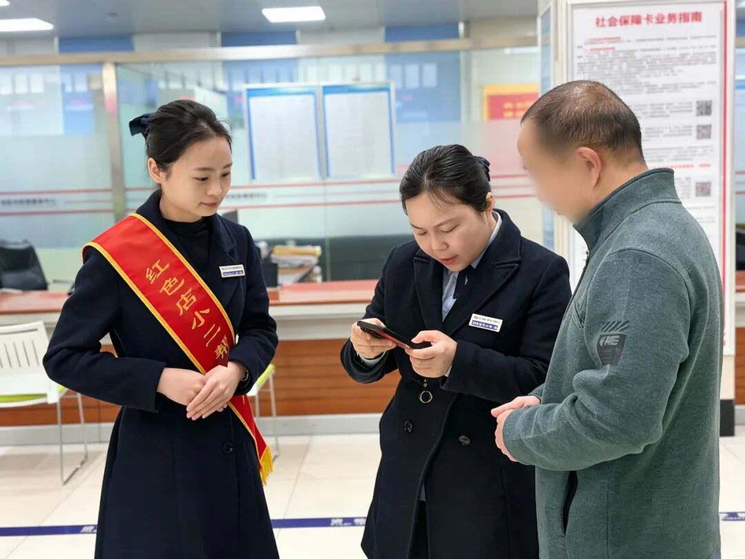 转发 | 特发政务助信阳政务服务中心直播“窗口”撬动便民利企“大效能”