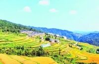 推动“景区旅游”向“全域旅游”发展