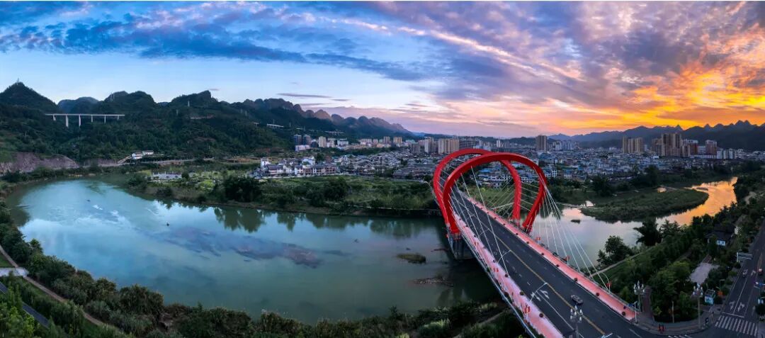 夕照樟江    蒙宝华.jpg