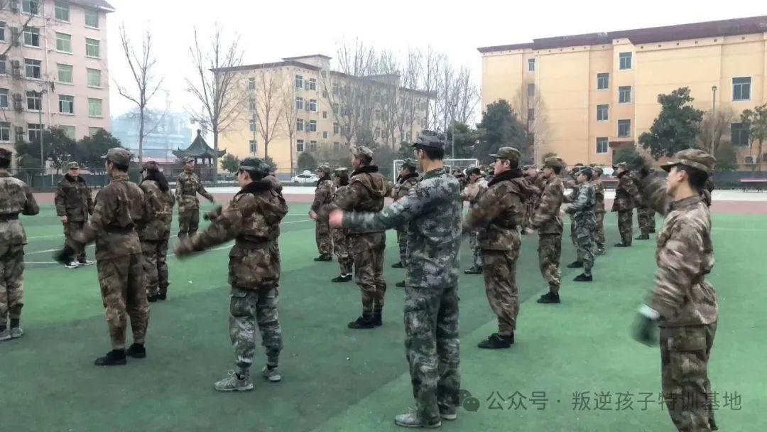 封闭式学校收费_封闭学校一个学期的学费_封闭式学校多少钱一年费用