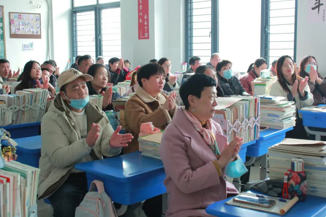 【凝心聚力话成长 家校携手筑未来】山东运河职业中专2025-2026学年第一学期期中家长会(图37)