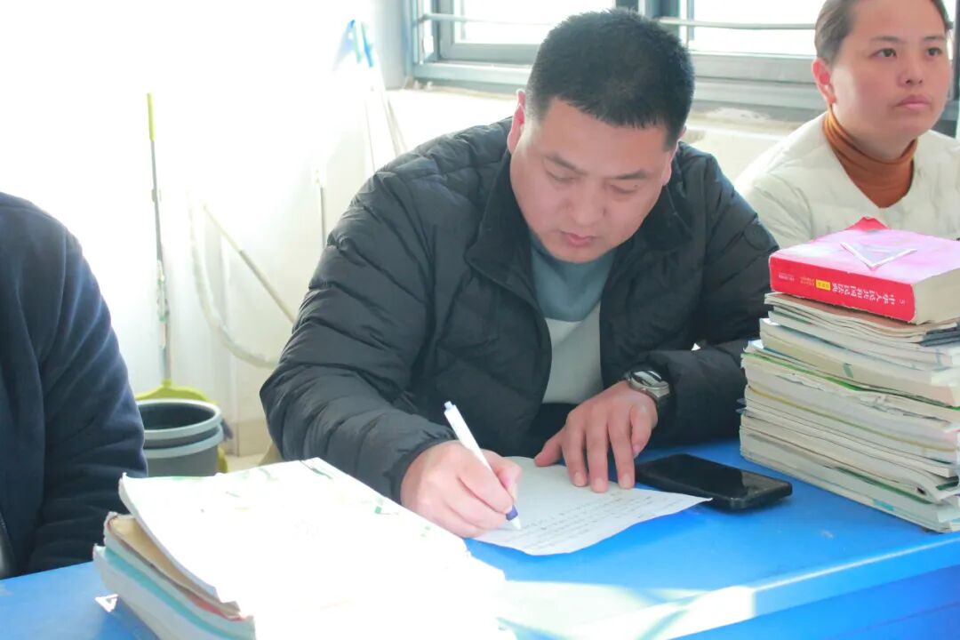 【凝心聚力话成长 家校携手筑未来】山东运河职业中专2025-2026学年第一学期期中家长会(图53)