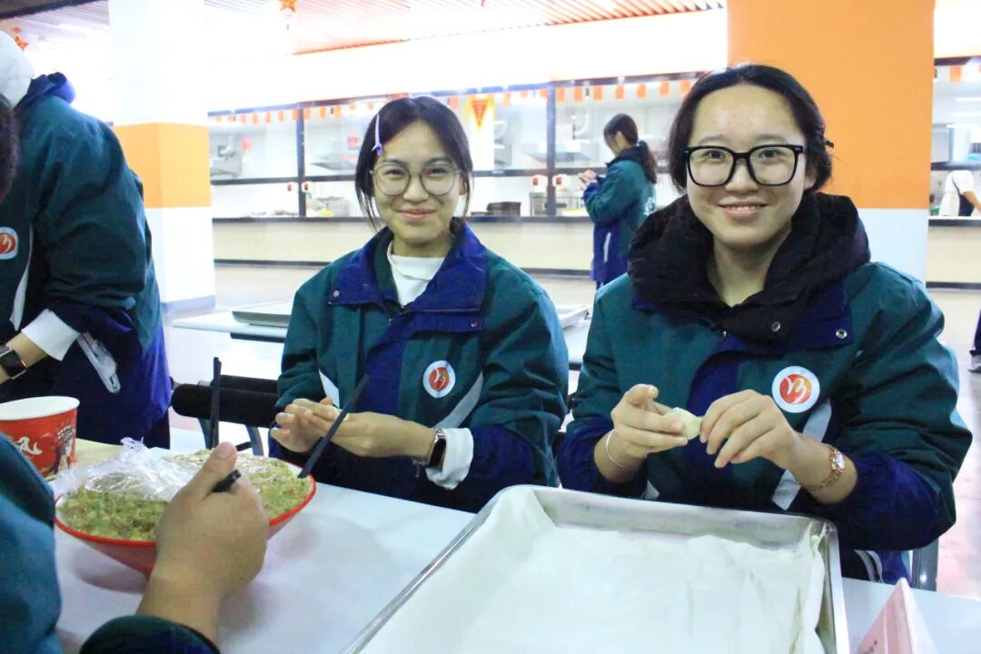 喜迎元旦，情暖校园——山东运河职业中专元旦包水饺活动(图36)