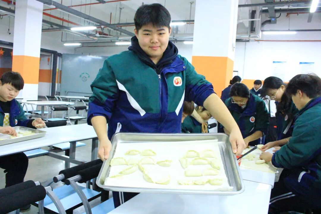 喜迎元旦，情暖校园——山东运河职业中专元旦包水饺活动(图43)