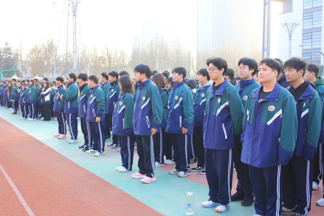 凝心聚力拔山河 青春逐梦显风采——山东运河职业中专拔河比赛燃动初冬(图6)