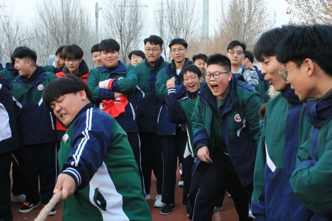 凝心聚力拔山河 青春逐梦显风采——山东运河职业中专拔河比赛燃动初冬(图14)