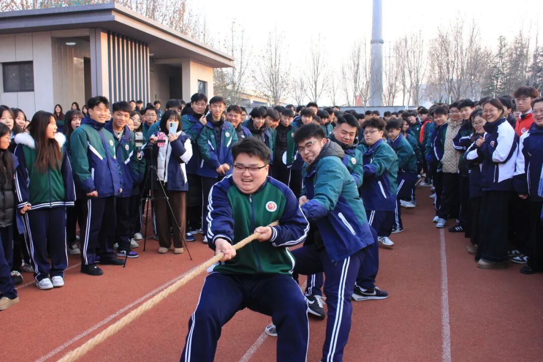 凝心聚力拔山河 青春逐梦显风采——山东运河职业中专拔河比赛燃动初冬(图12)