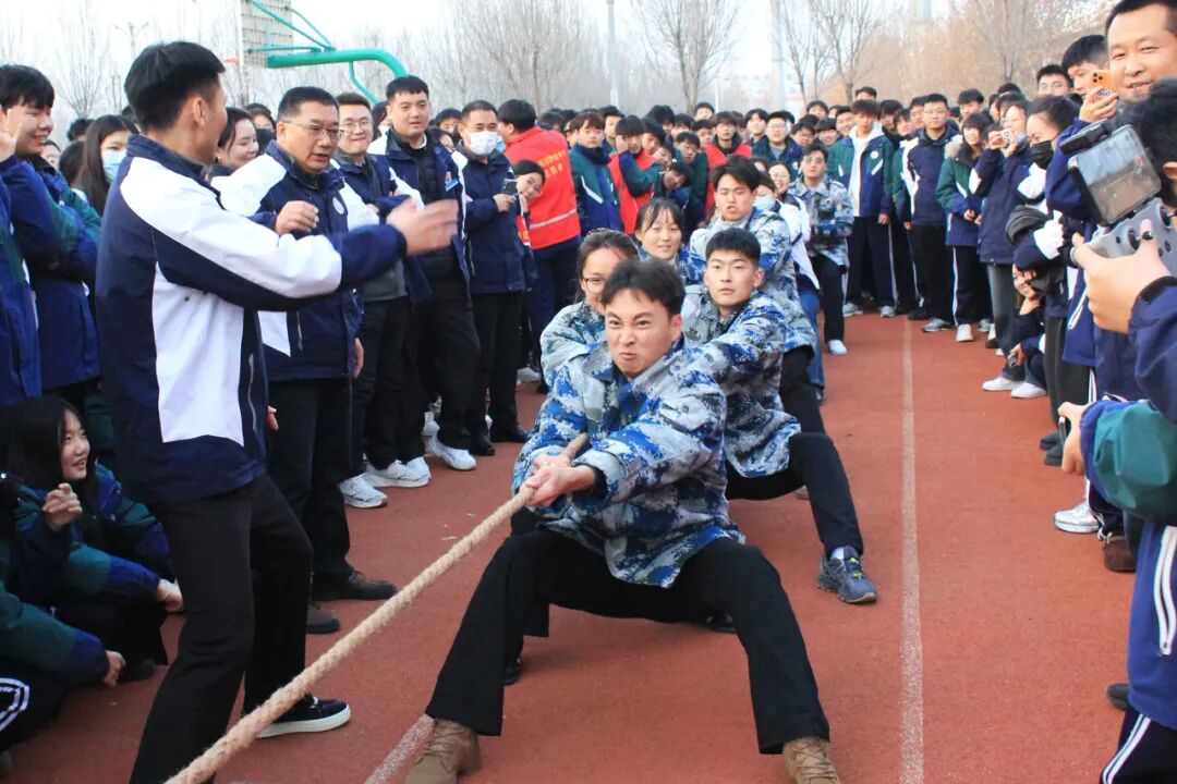 凝心聚力拔山河 青春逐梦显风采——山东运河职业中专拔河比赛燃动初冬(图18)