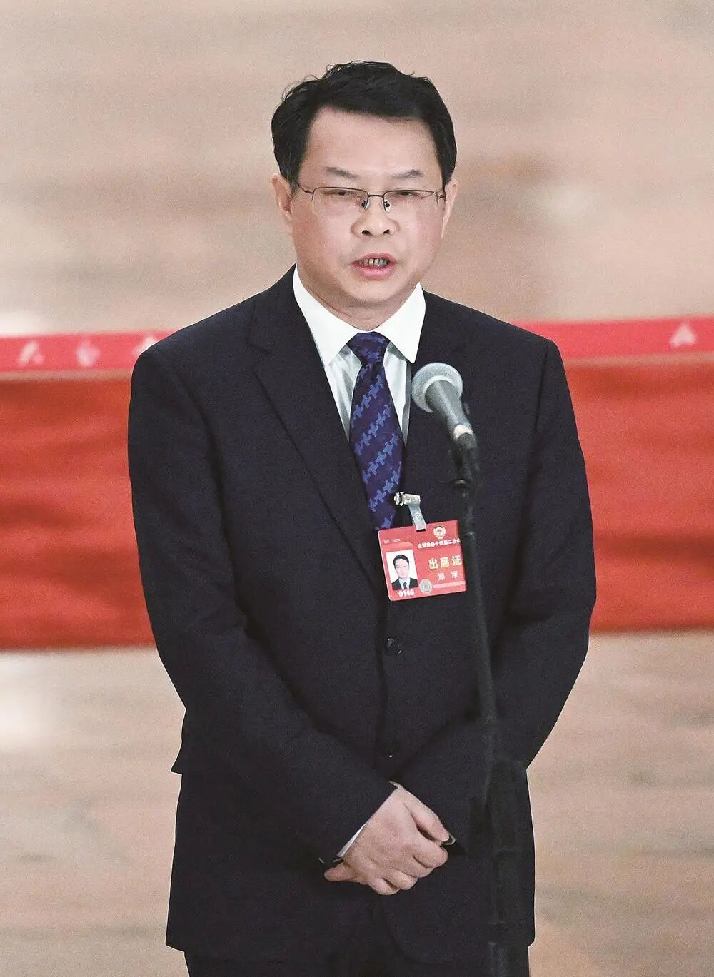 住鄂全国政协委员,我校校长郑军走上"委员通道"为教育发声 引权威媒体