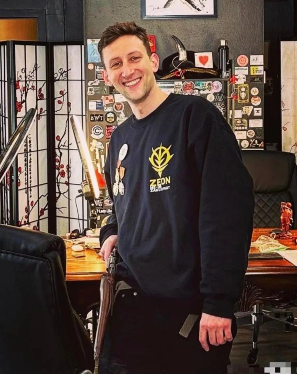 Kail, above, has settled in China after gaining popularity for presenting his gift to the nation. Photo: www.163.com