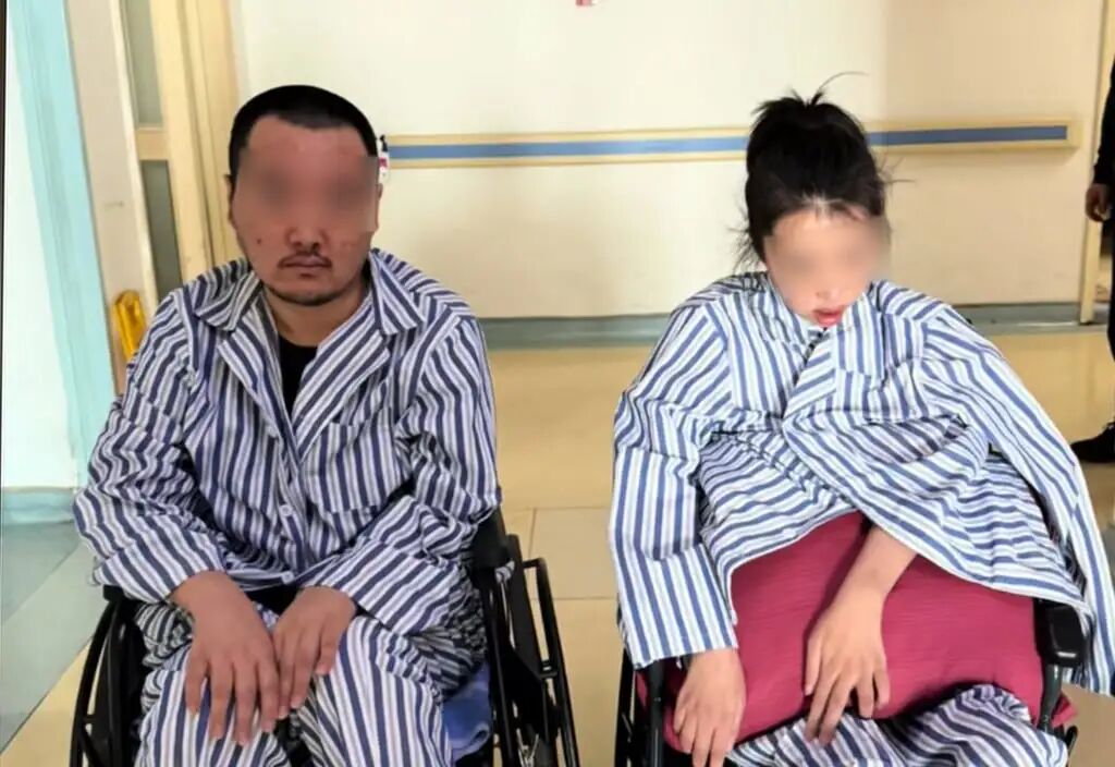 The husband and wife, above, were left in wheelchairs as a result of their conditions. Photo: Douyin