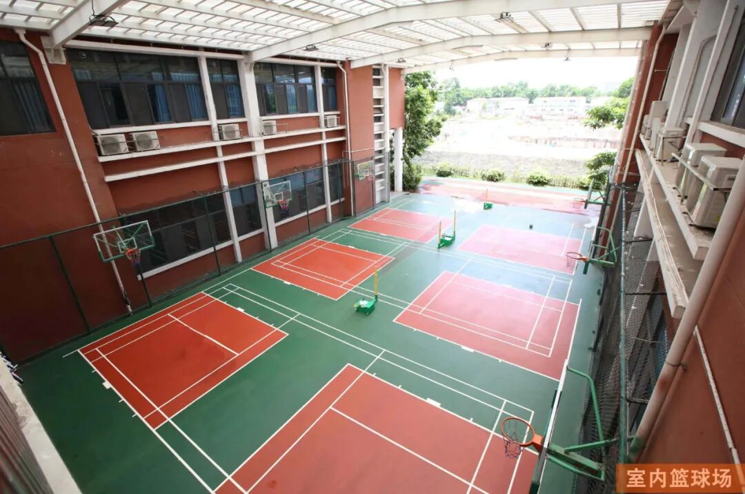 知名中学倒闭，1000多名师生被“赶出了学校”