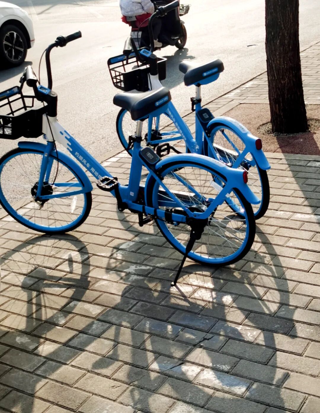 共享单车的停车P点之谜：“为什么划线区停有别的共享单车，我的却停不了？”