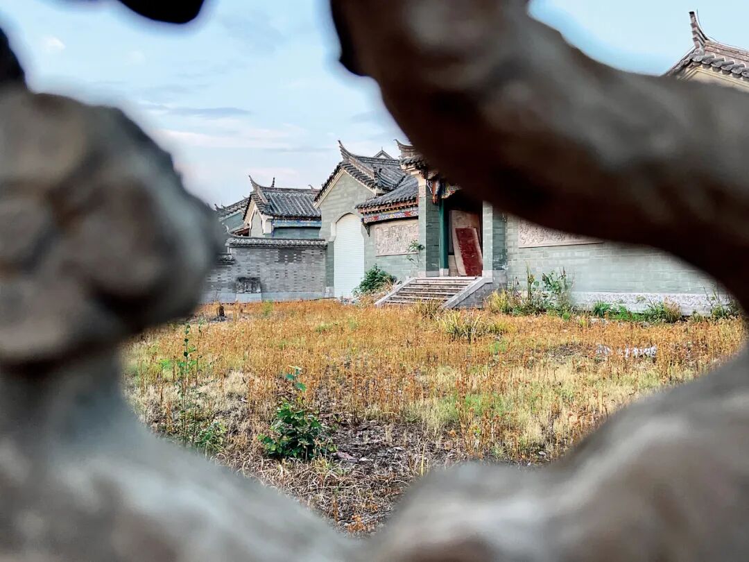 常德桃花源古镇成“空城”：部分投资者倾家荡产，益阳一古城亦烂尾