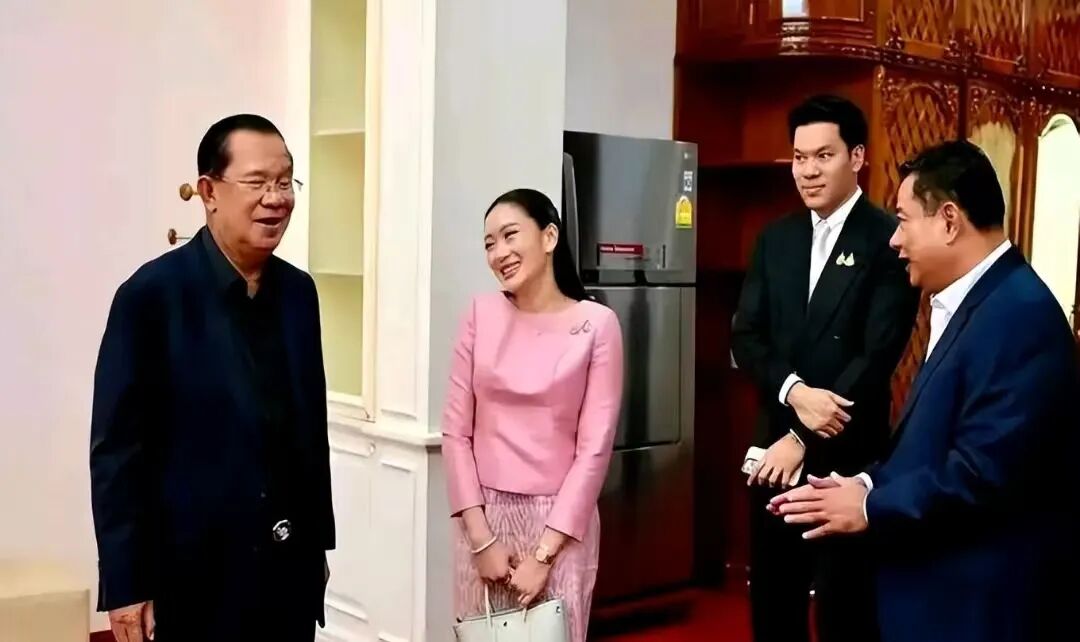 佩通坦已退位 洪森为何还不收手