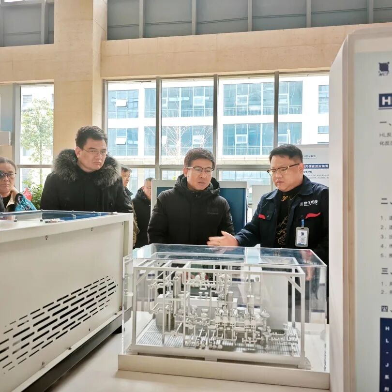 西北民族大学化工学院代表到访贵州微化科技 共探校企合作新路径