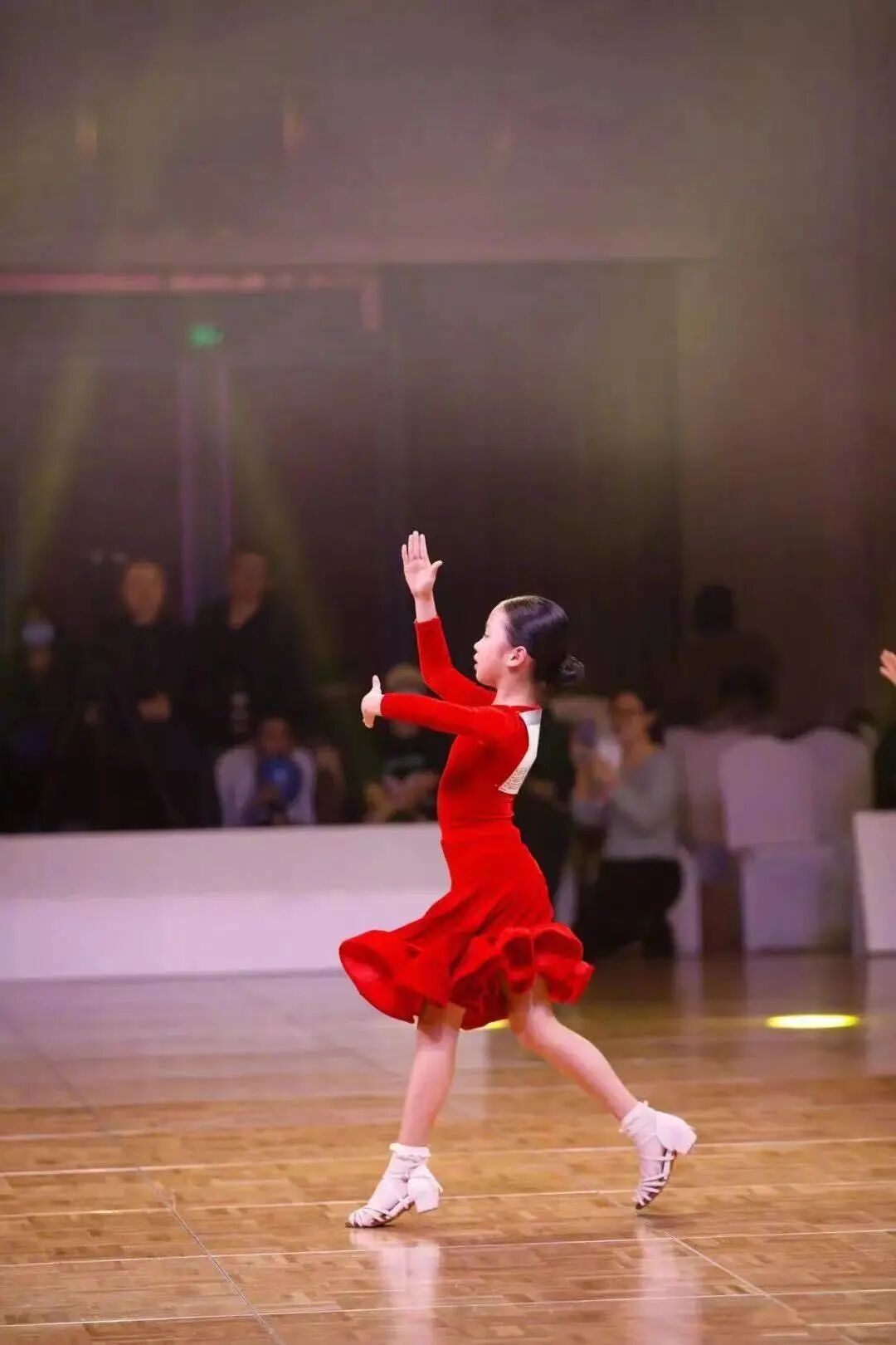 孙俪邓超四口近照曝光,基因太强大!