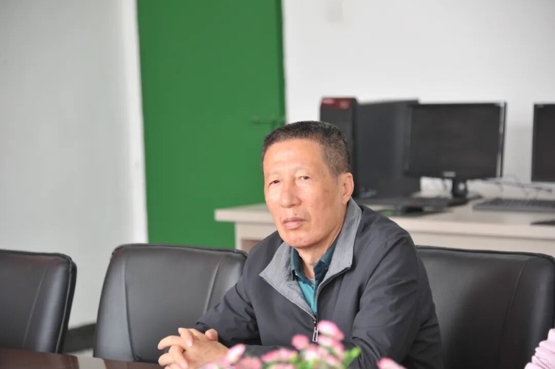 创始人 刘俊国深圳市宏德公益基金会副理事长兼秘书长 赵娟罗田县思源