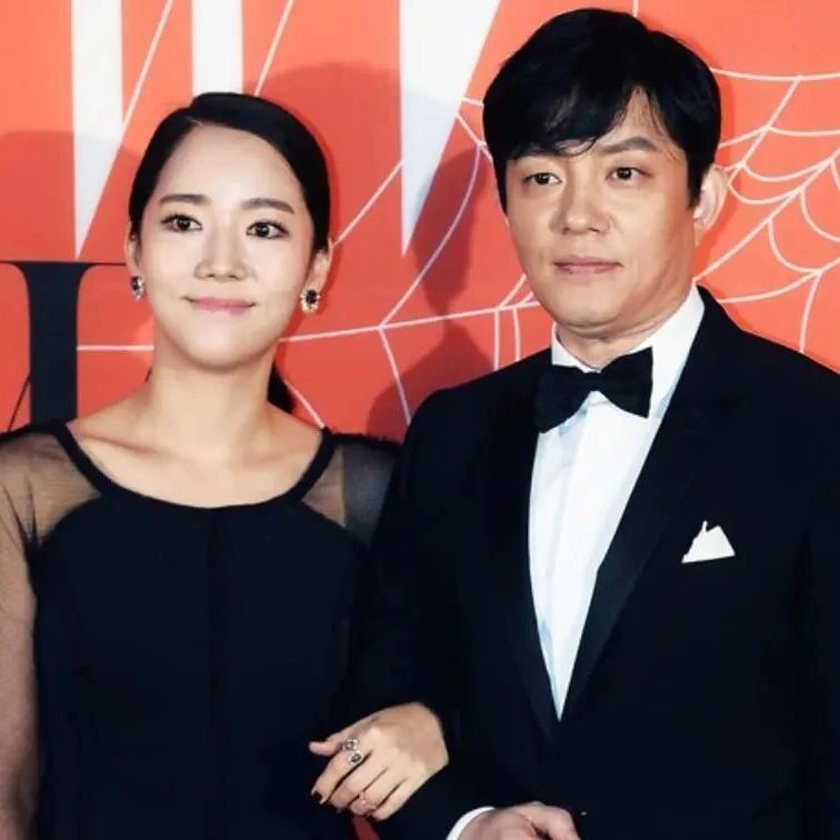 韩国男星李凡秀官宣离婚,已走完程序!曾被前妻控诉是&ldquo;妈宝男&rdquo;,本次是因14年的婆媳关系