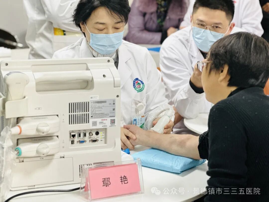 血滤机什么品牌好【三三五医院2024049期】肾友福音！三三五医院血透室再添利器——第二台费森尤斯5008S血滤机落户我院_https://www.jmylbn.com_新闻资讯_第6张