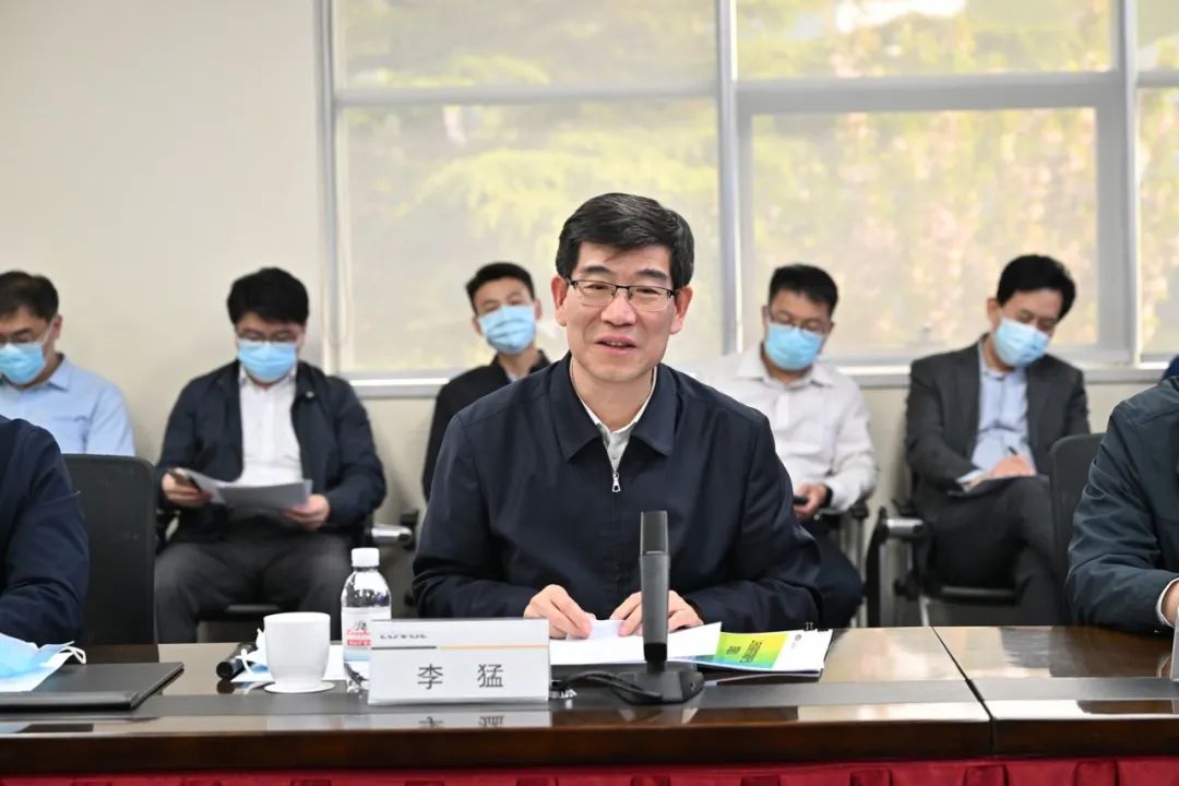山东省副省长李猛到潍柴雷沃调研