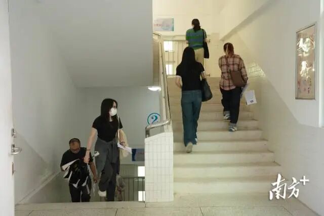 汕头考区2025年“法考”开考  南方+ 蔡沚彦 拍摄