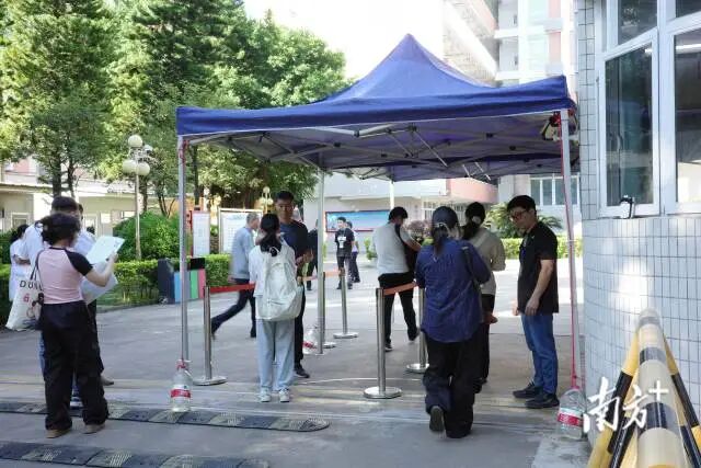 汕头考区2025年“法考”开考  南方+ 蔡沚彦 拍摄