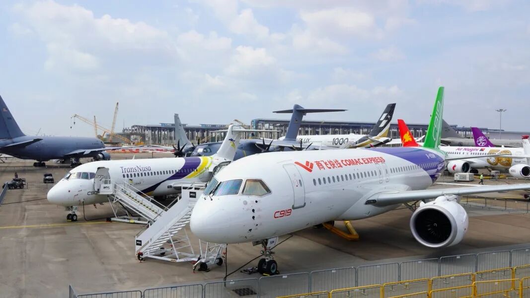 C919亮相新加坡航展