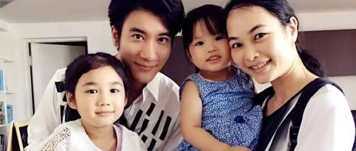 和王力宏离婚后,前妻独居台北,独自抚养3个孩子