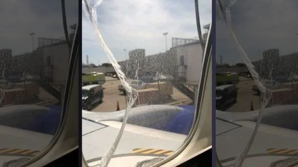 20岁小哥乘坐加航发现飞机窗户裂开，飞机紧急迫降特鲁多机场（组图） - 20
