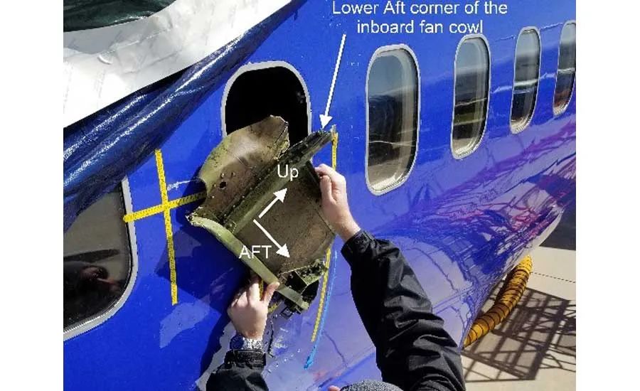 20岁小哥乘坐加航发现飞机窗户裂开，飞机紧急迫降特鲁多机场（组图） - 16