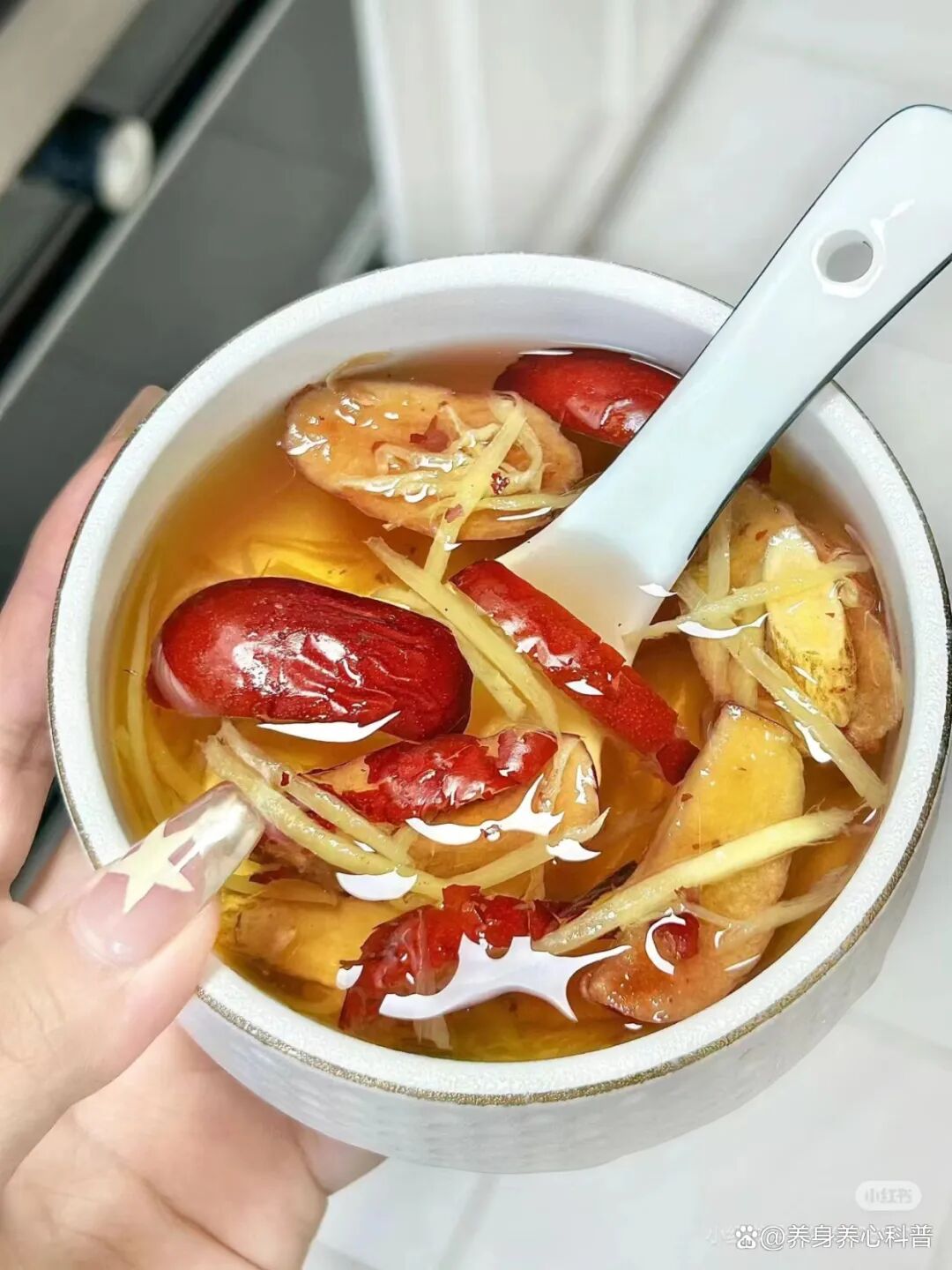 左边腹骨勾疼是什么原因