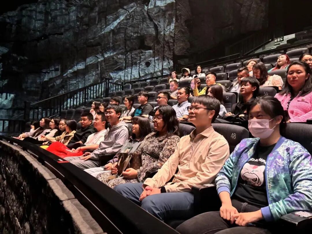 新文投新征程 ｜弘扬红岩精神 传承红色基因 胜天国际集团开展五四青年节主题活动