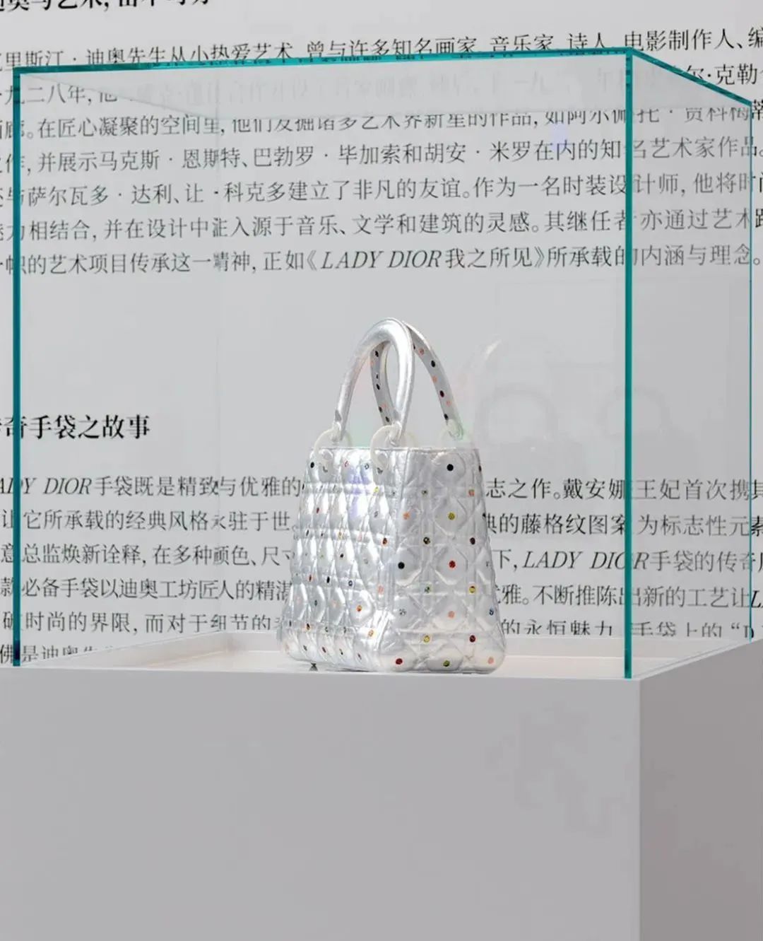 展览艺术家_展览艺术品_艺术展览