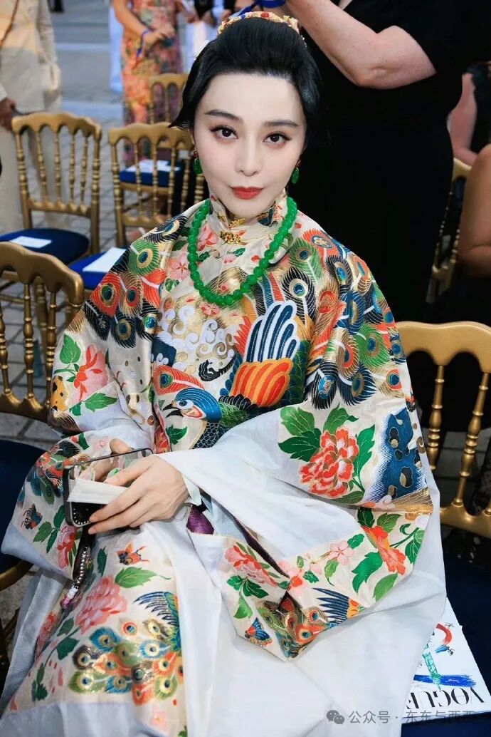 状态不错,扛住了g社生图,不过女星的尽头是蔡明,范冰冰也有点这趋势