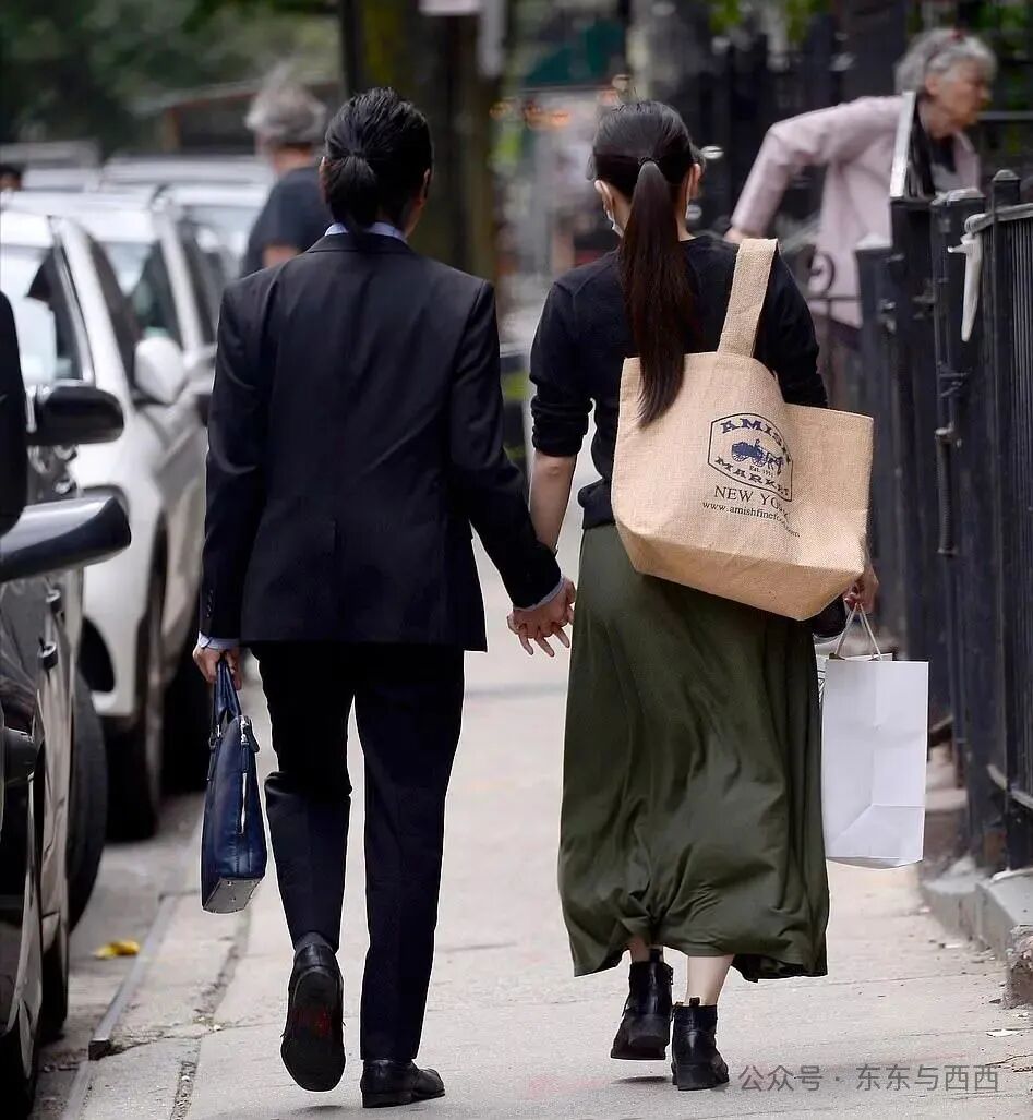 Is there Kei Komuro in Japan? And Princess Mako appeared on the streets of  New York, five or five points tall - laitimes